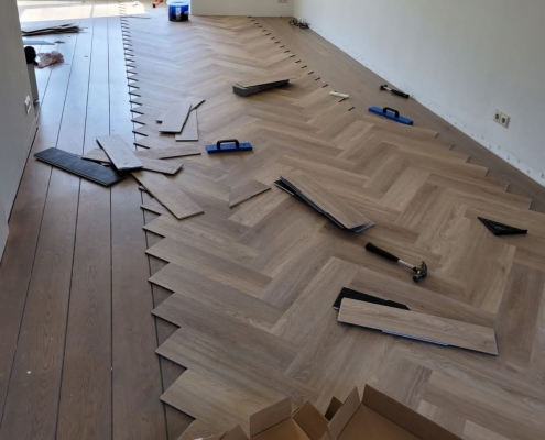 PVC vloer leggen over houten vloer
