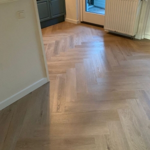 PVC visgraatvloer in Vries